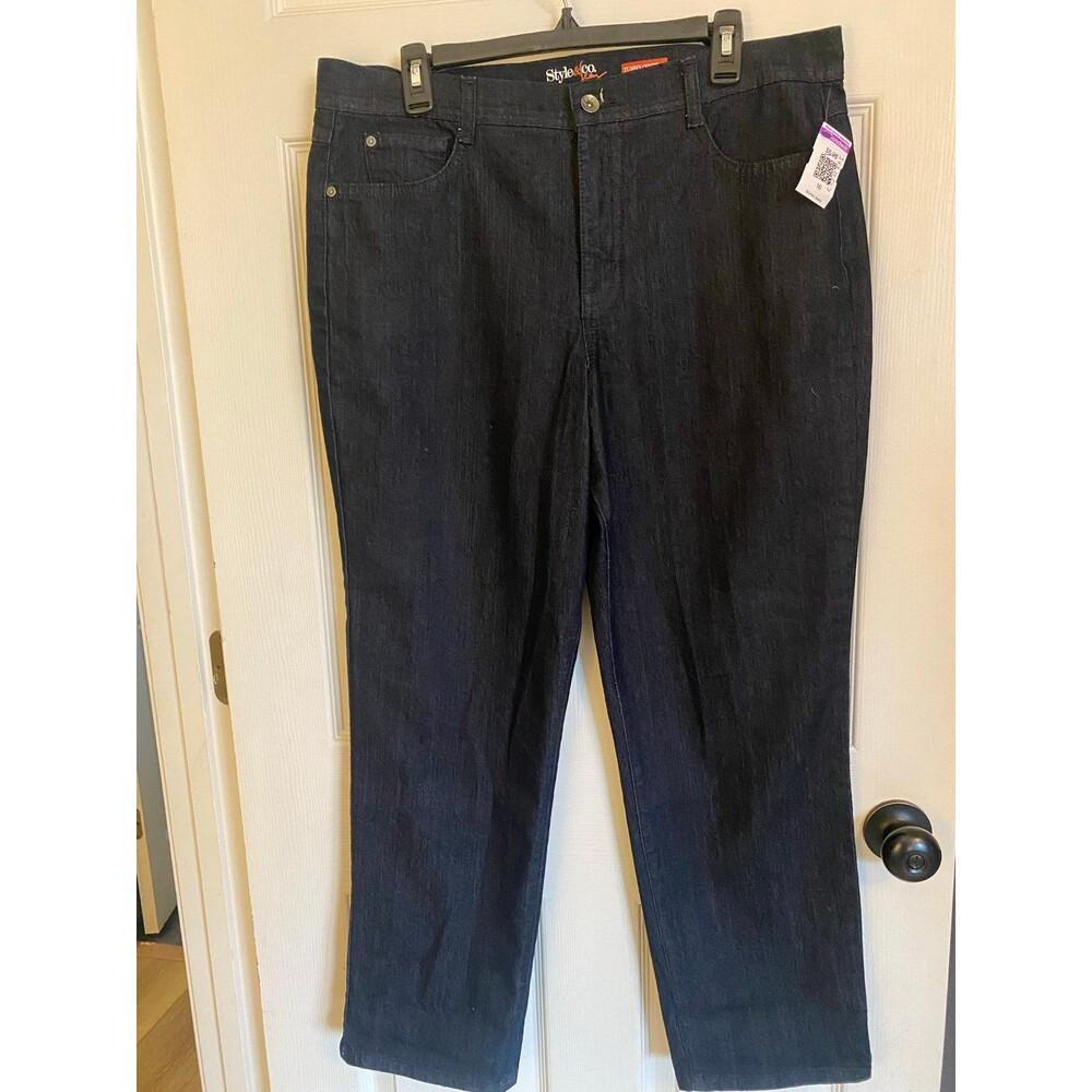 Womens style and co tummy control size 16P dark wash jeans. EUC